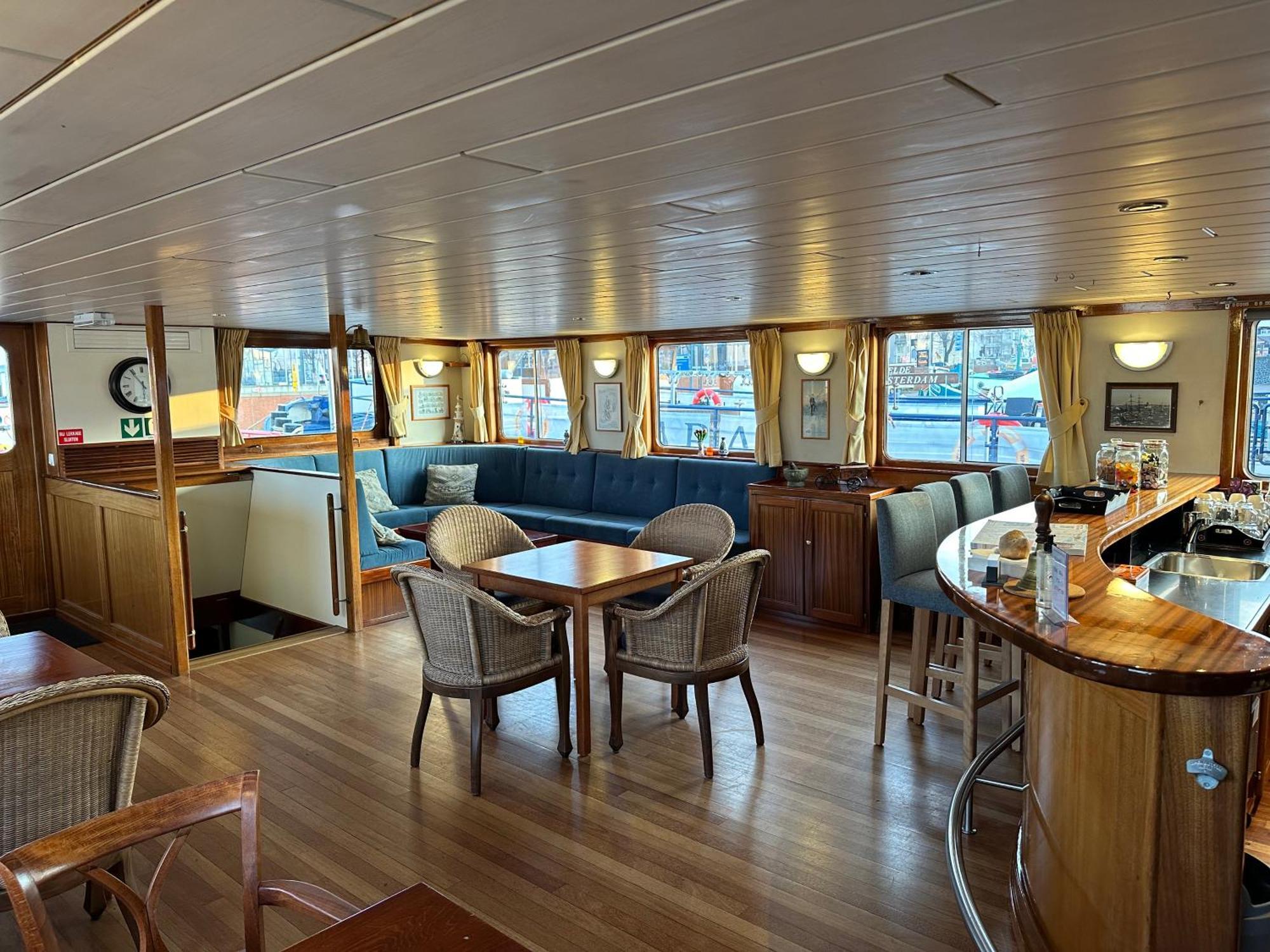 Hotelboat Angeline Амстердам Экстерьер фото